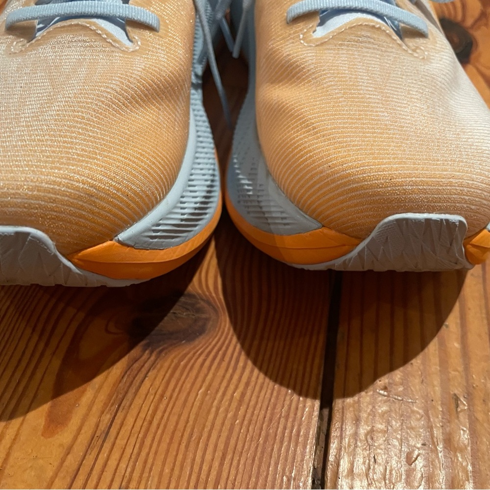 ASICS Superblast 1, women’s 10 / men’s 8.5, 5 treadmill miles of use. - Picture 5 of 6